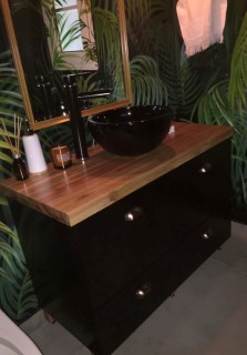 Bathrooms 1
