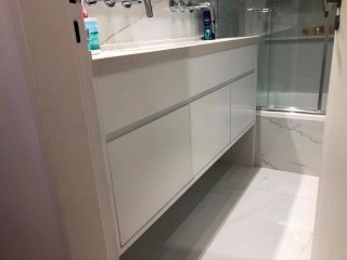 Bathrooms 32